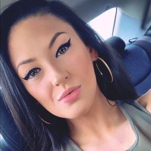 Meet your Posher, Carlee